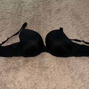 Victoria’s Secret black bra, size 38dd